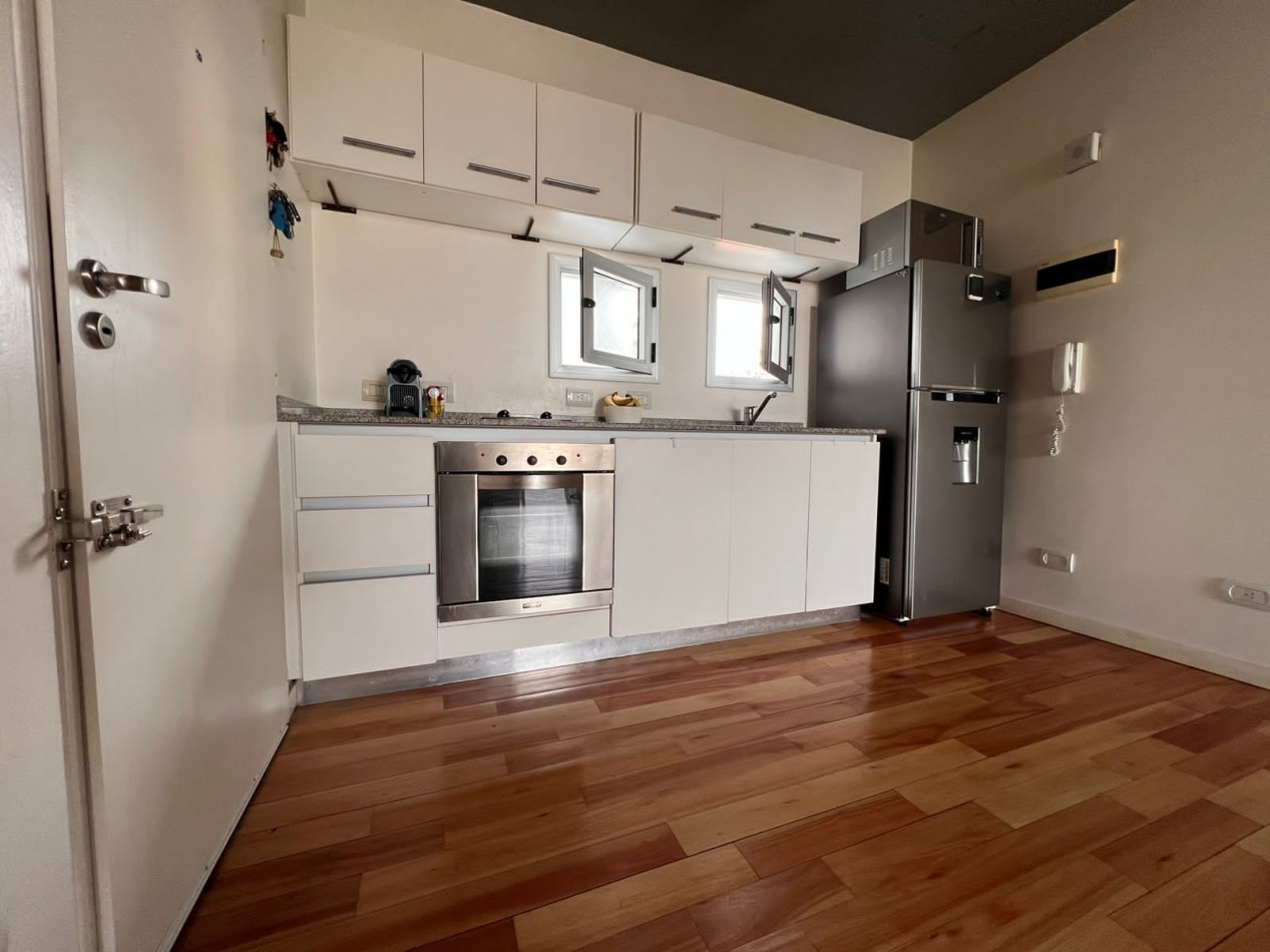 VILLA URQUIZA MONOAMBIENTE CON BALCON Y COCHERA